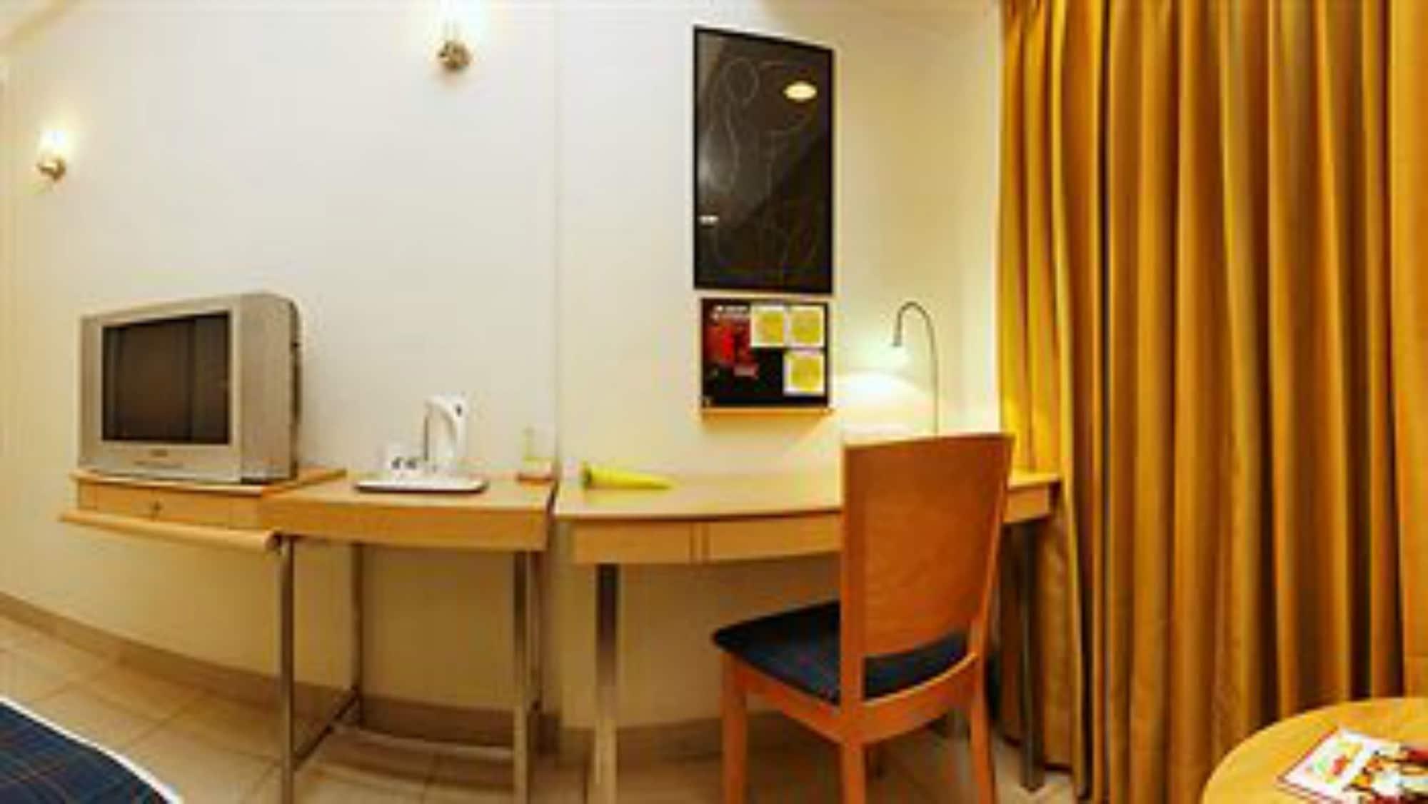 Lemon Tree Hotel, Udyog Vihar, Gurugram Gurgaon Extérieur photo