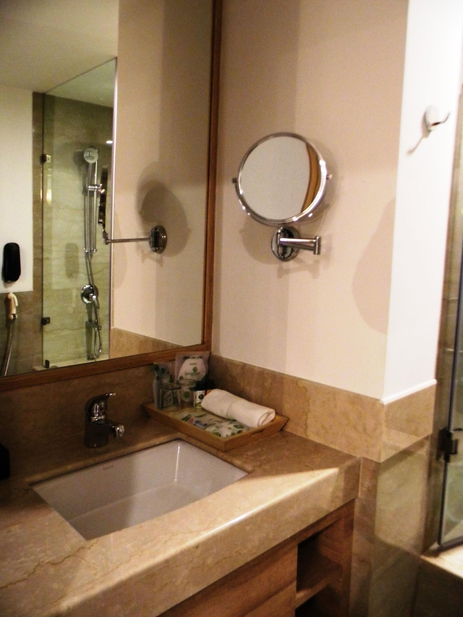 Lemon Tree Hotel, Udyog Vihar, Gurugram Gurgaon Extérieur photo