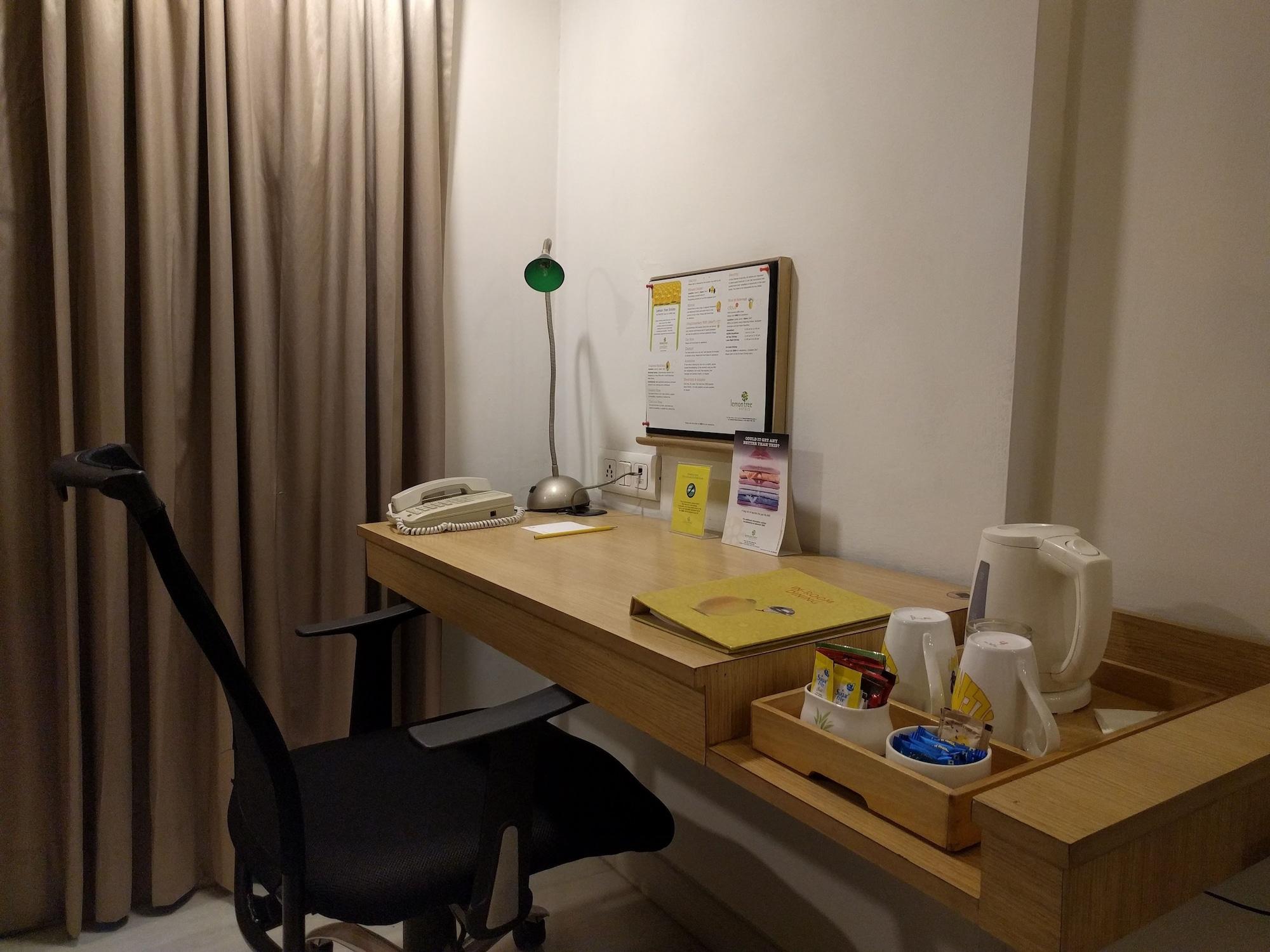 Lemon Tree Hotel, Udyog Vihar, Gurugram Gurgaon Extérieur photo