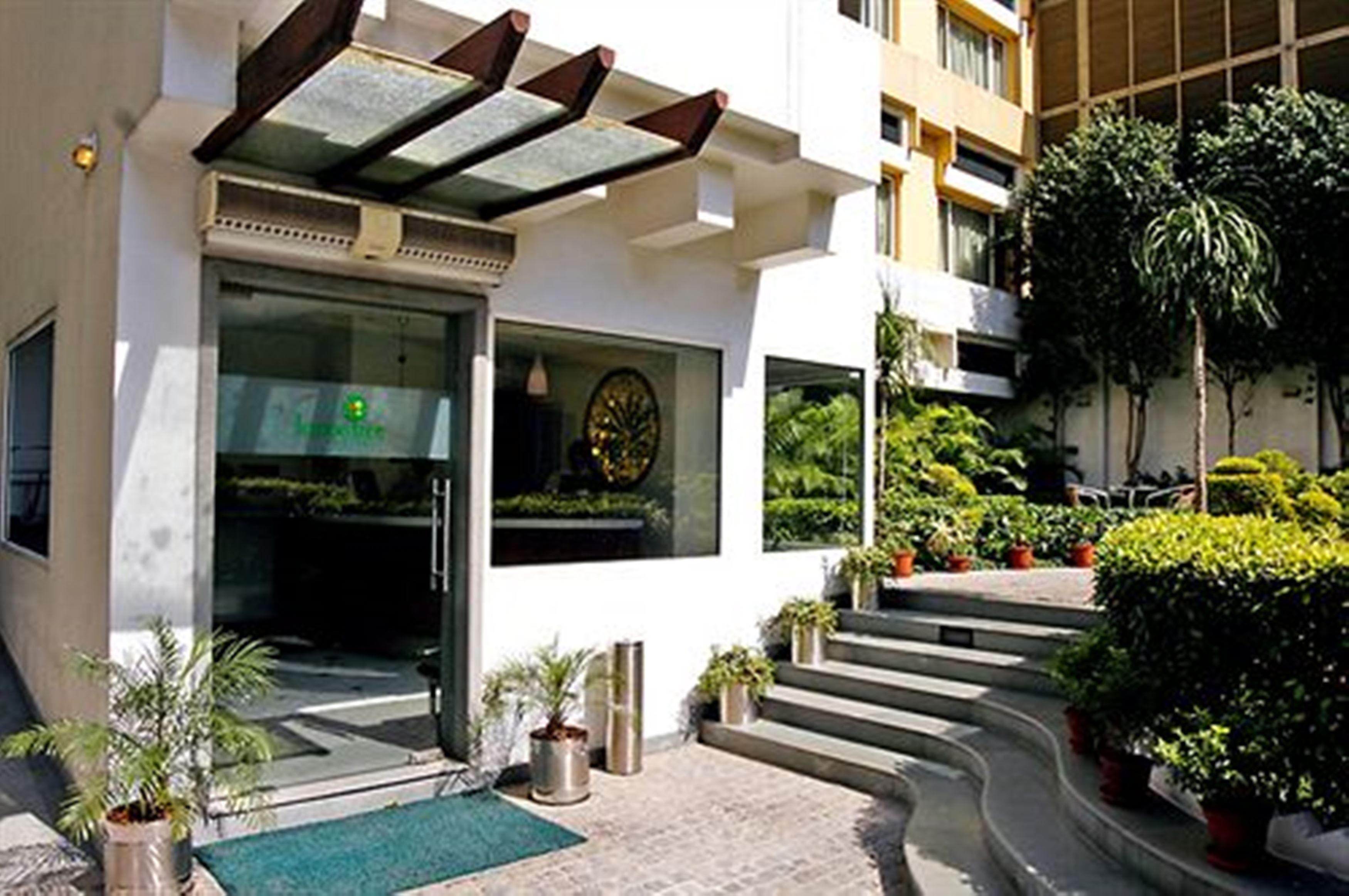Lemon Tree Hotel, Udyog Vihar, Gurugram Gurgaon Extérieur photo