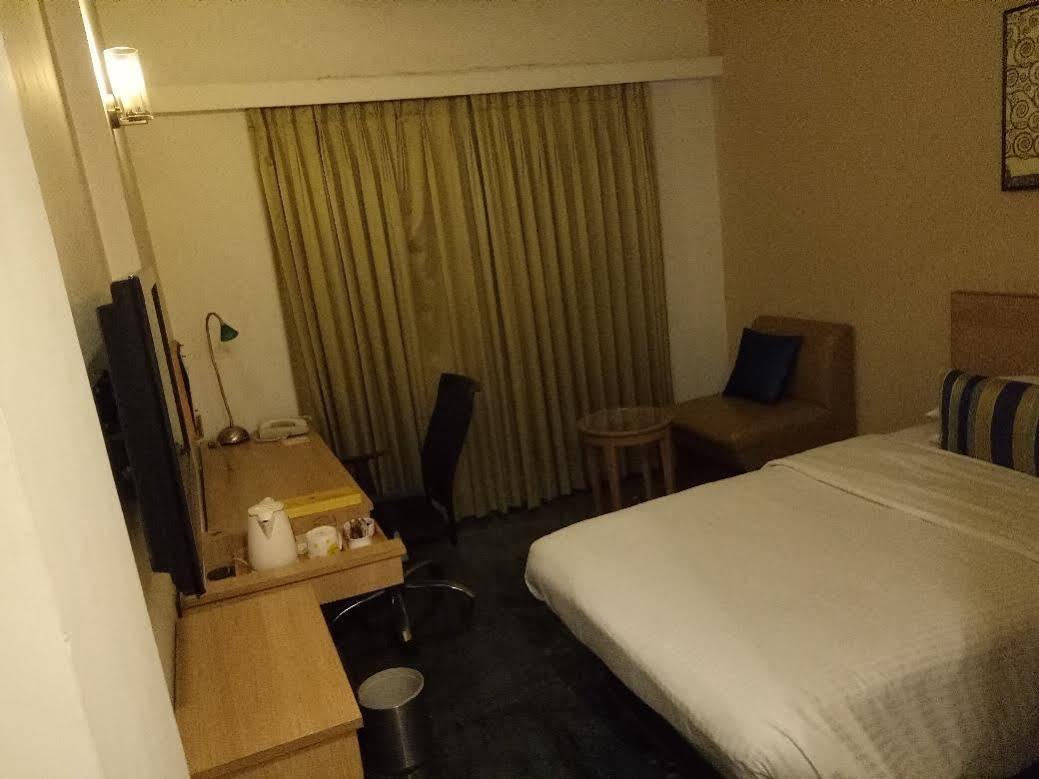 Lemon Tree Hotel, Udyog Vihar, Gurugram Gurgaon Extérieur photo