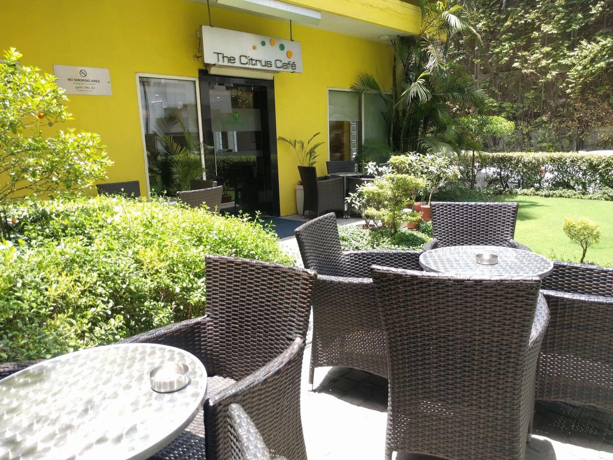 Lemon Tree Hotel, Udyog Vihar, Gurugram Gurgaon Extérieur photo