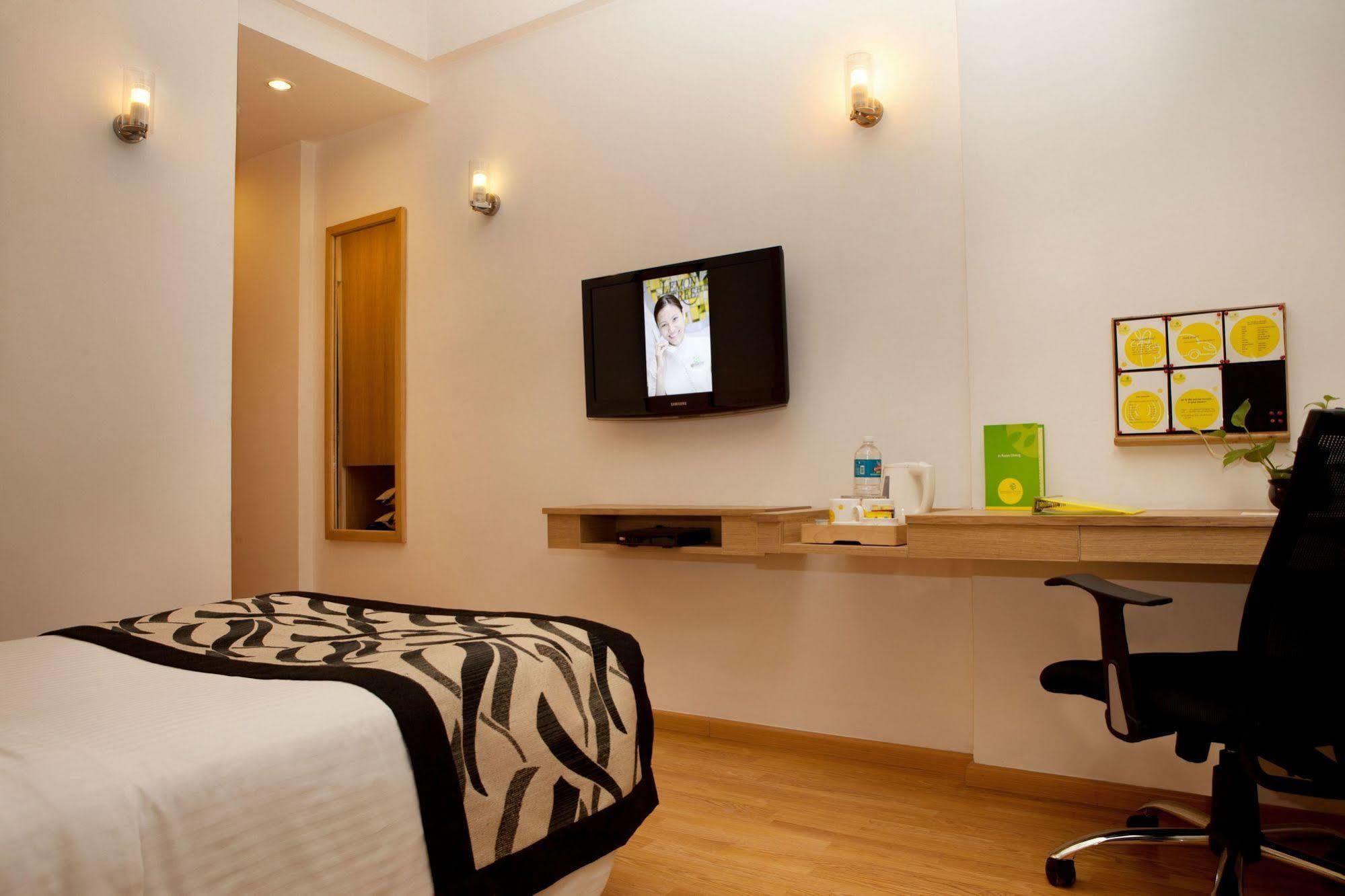 Lemon Tree Hotel, Udyog Vihar, Gurugram Gurgaon Extérieur photo